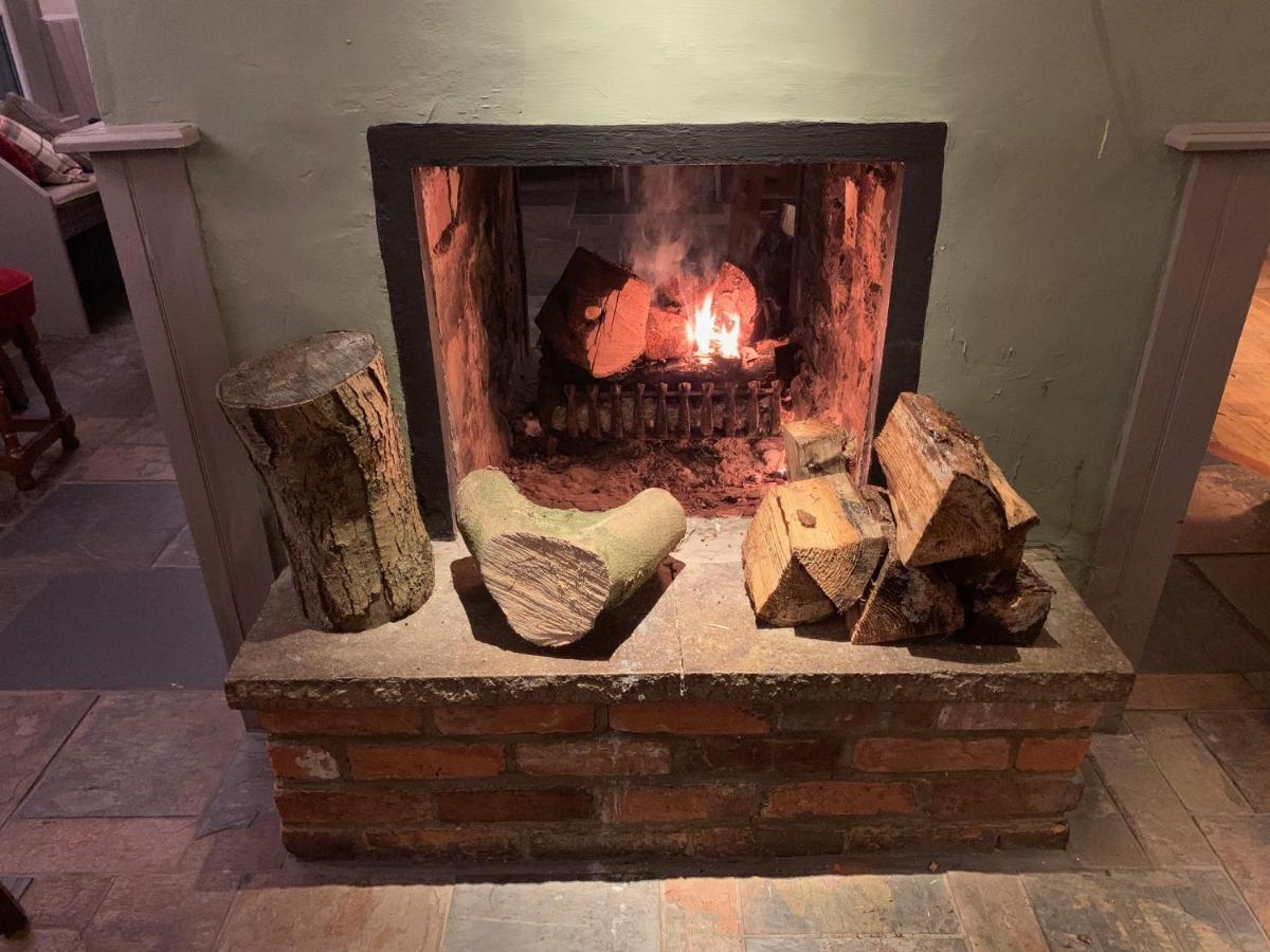 The White Hart Inn Newbury  Buitenkant foto