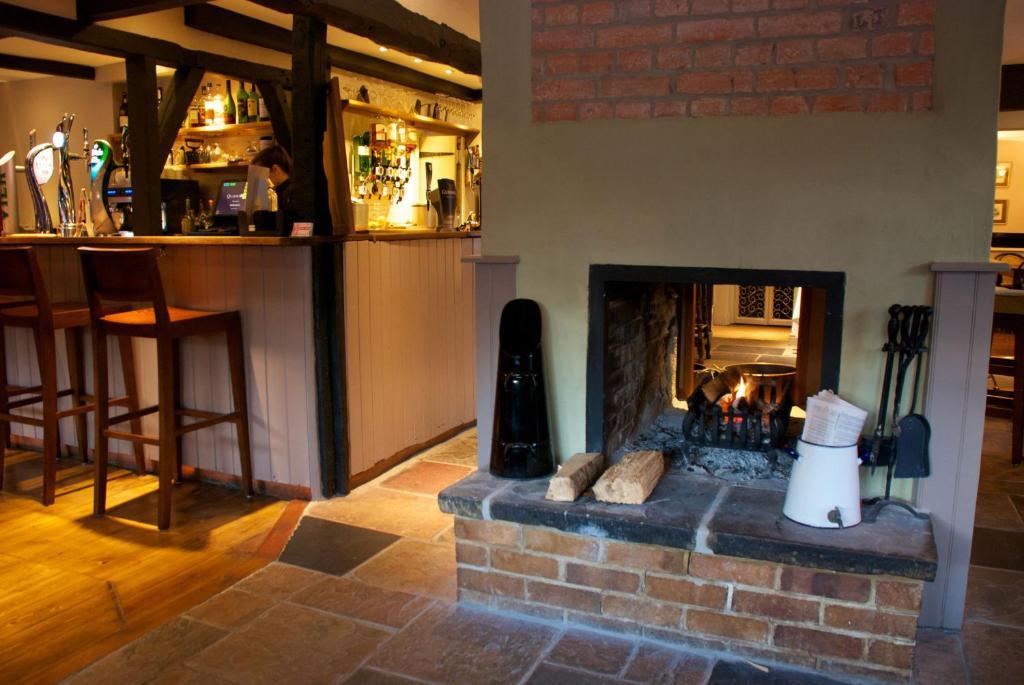 The White Hart Inn Newbury  Buitenkant foto