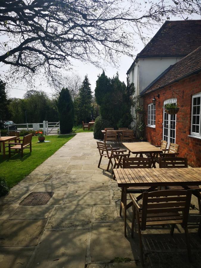 The White Hart Inn Newbury  Buitenkant foto